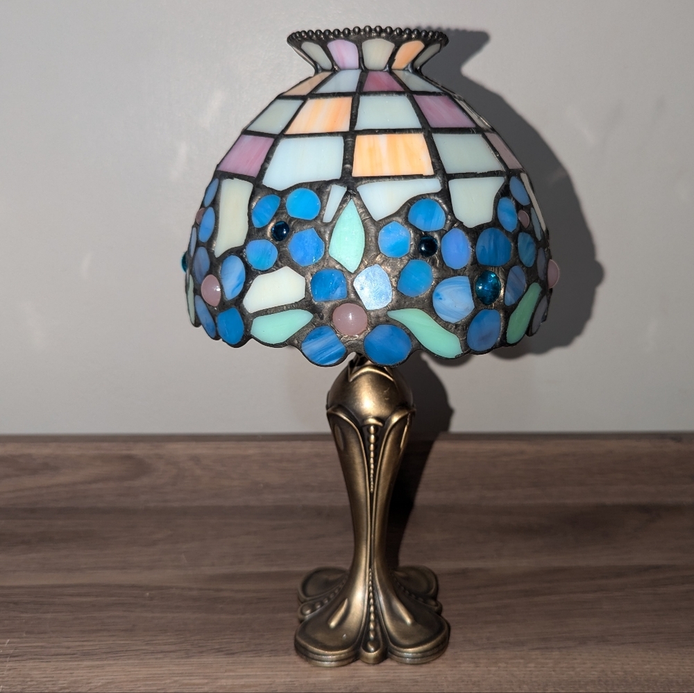 PartyLite Hydrangea Stained Glass Tiffany Style Shade Tealight Lamp P7790 New